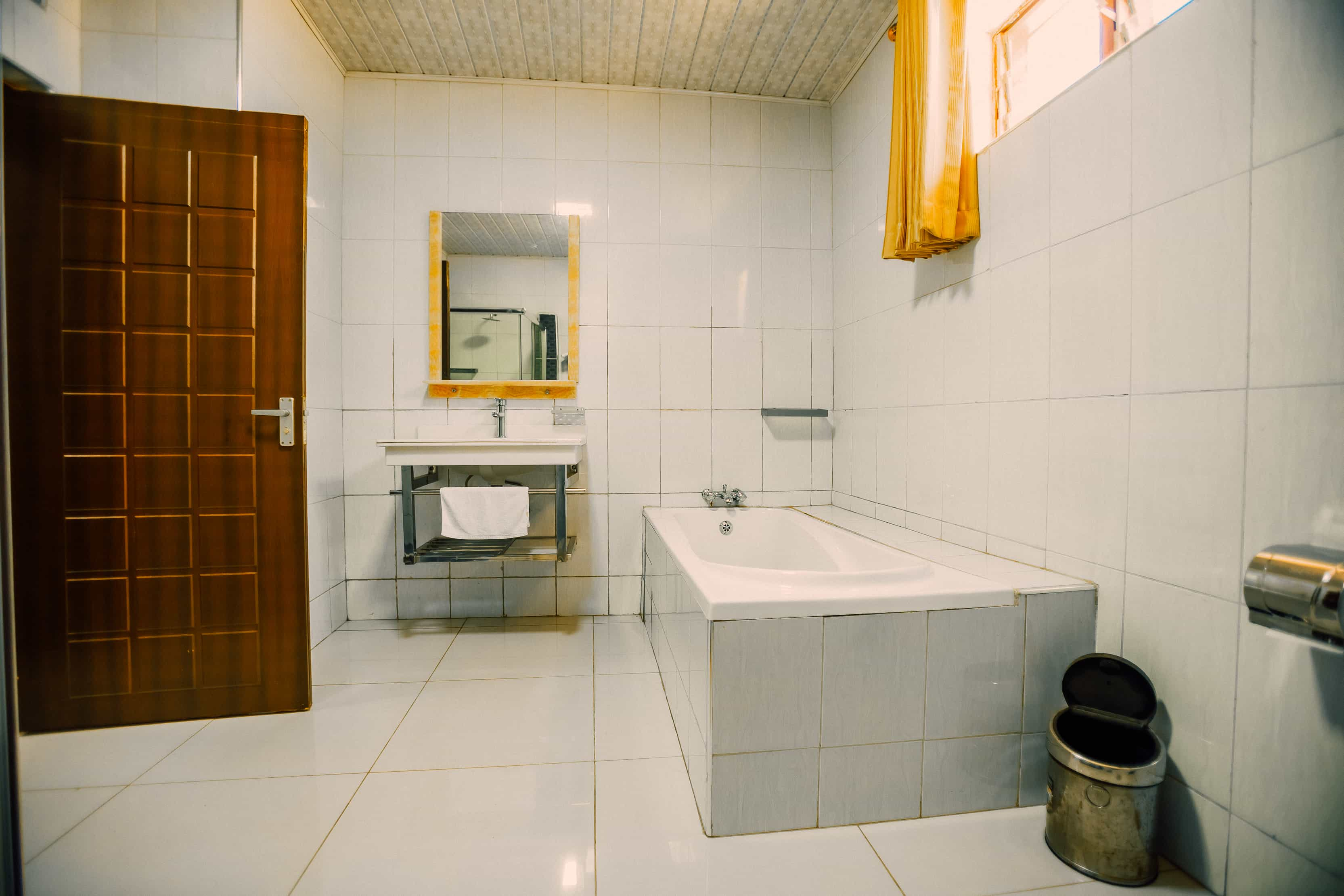 inside view of bathroom with bathtub and sink